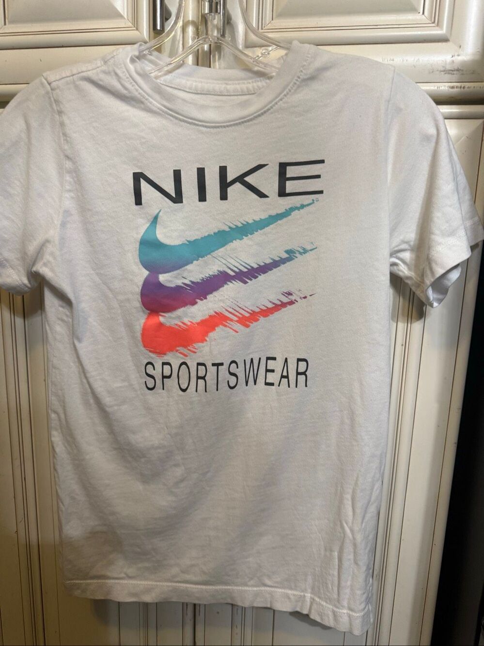 Nike Girls Sportswear Triple Swoosh Short Sleeve Graphic Tee White Size Large